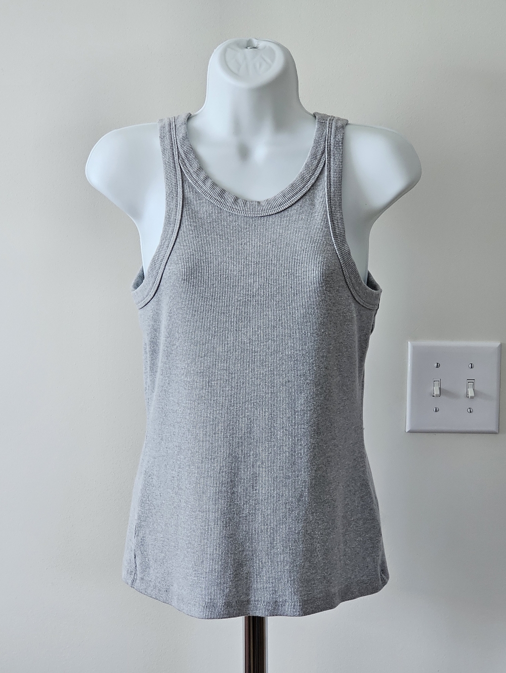 MOTHER Move It Tank Light Gray Size Medium EUC - Picture 2 of 7
